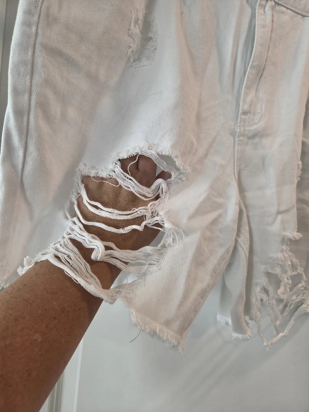 Madden Nyc Plus Size Distressed White Denim Shorts Size 15